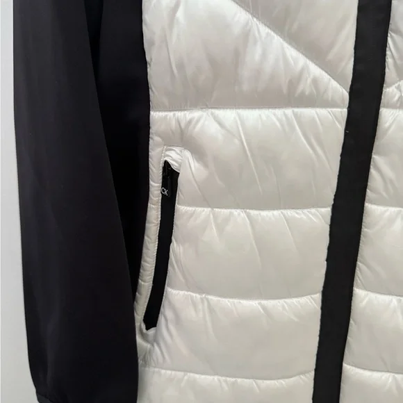 Calvin Klein Performance Women's Puffer Jacket in White and Black - Picture 4 of 11